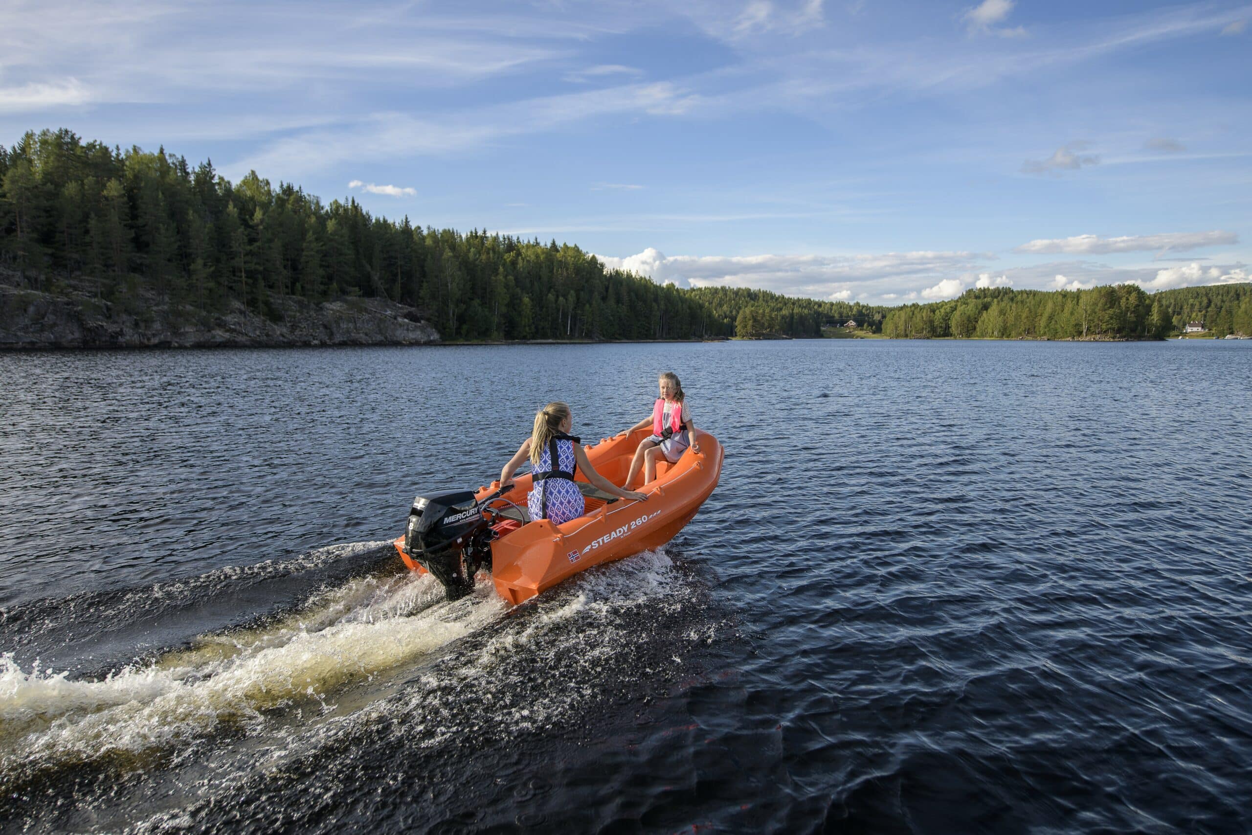 Steady by Pioner 260 Brand Id Boat